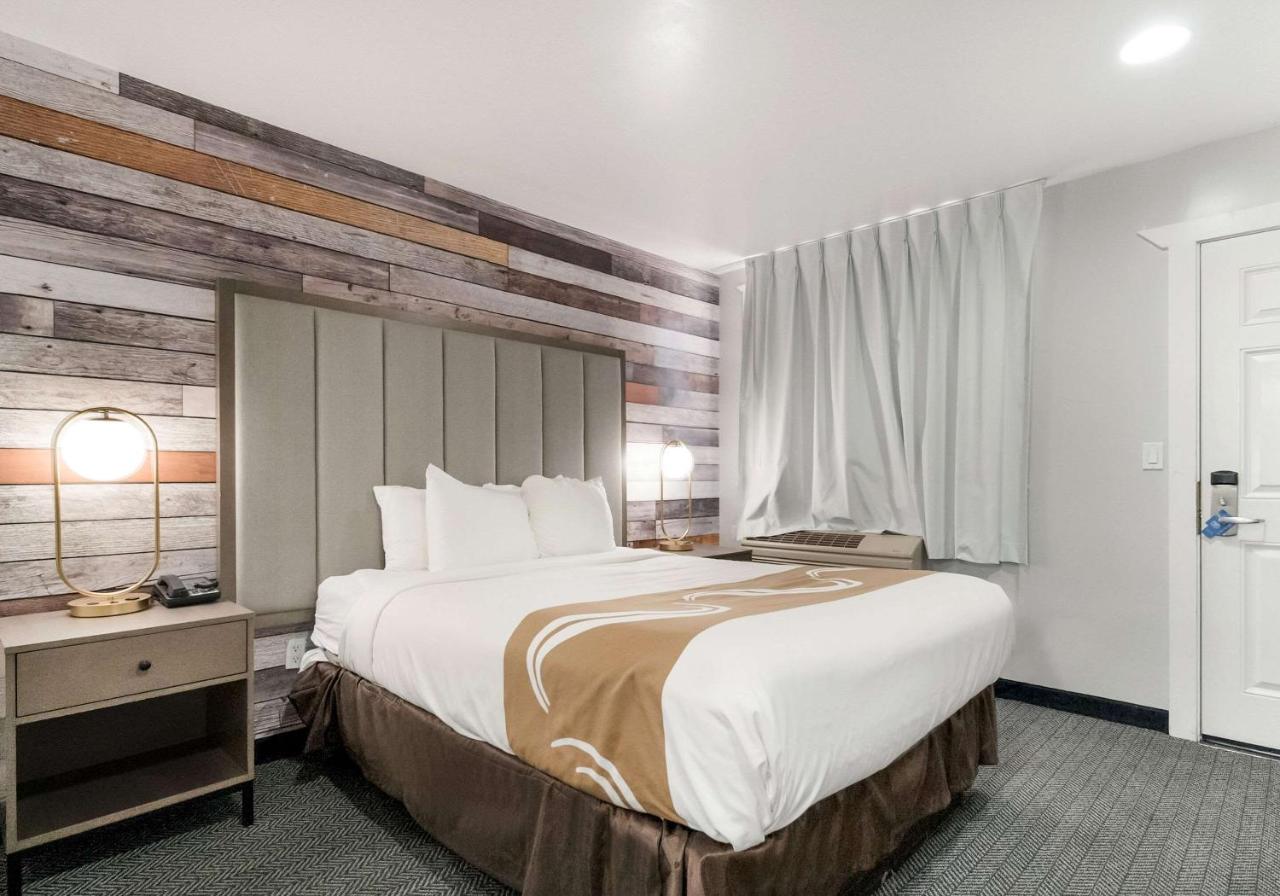 Queen Room - Accessible/Non-Smoking at Quality Inn South Lake Tahoe