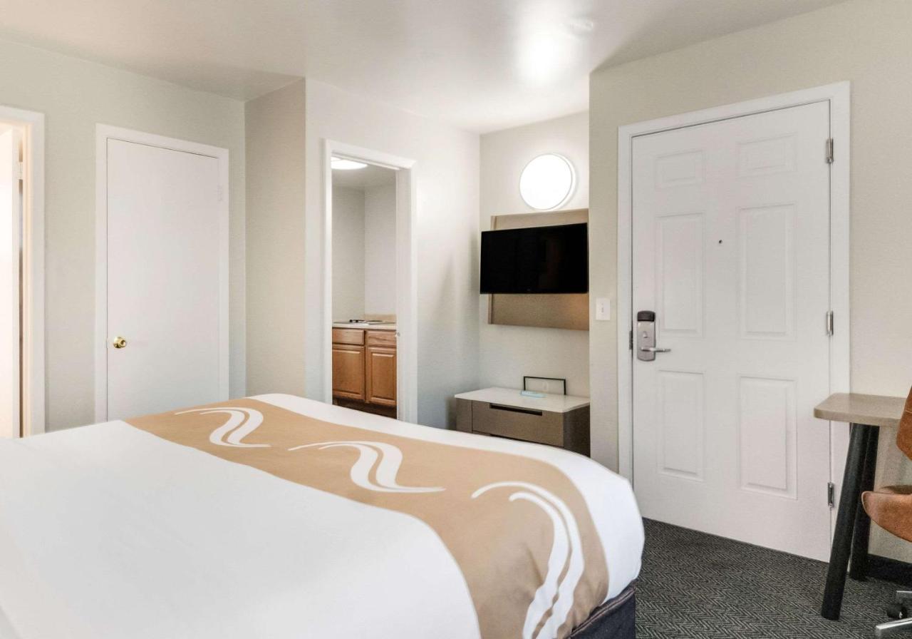 Standard Queen Room at Quality Inn South Lake Tahoe