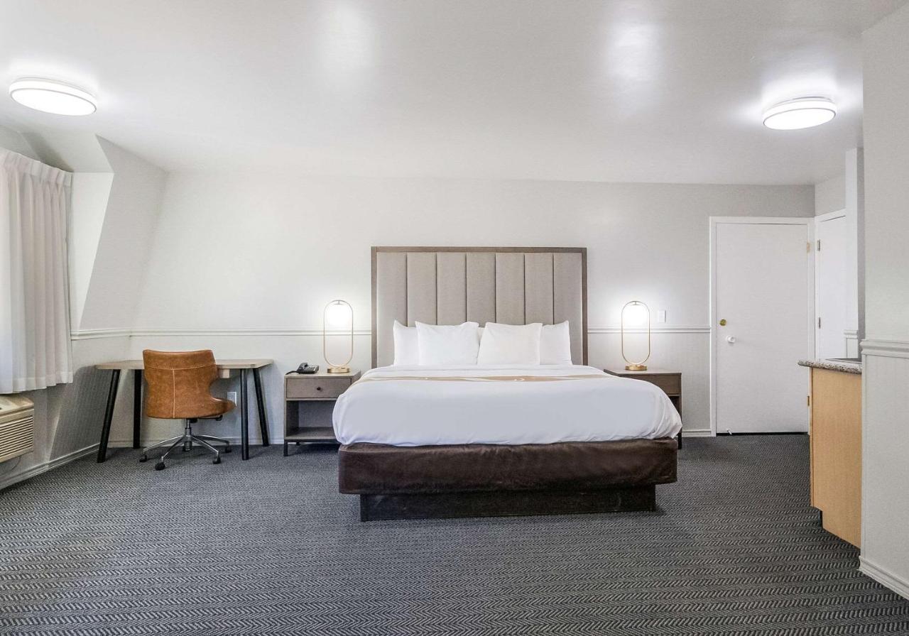 King Suite - Non-Smoking at Quality Inn South Lake Tahoe