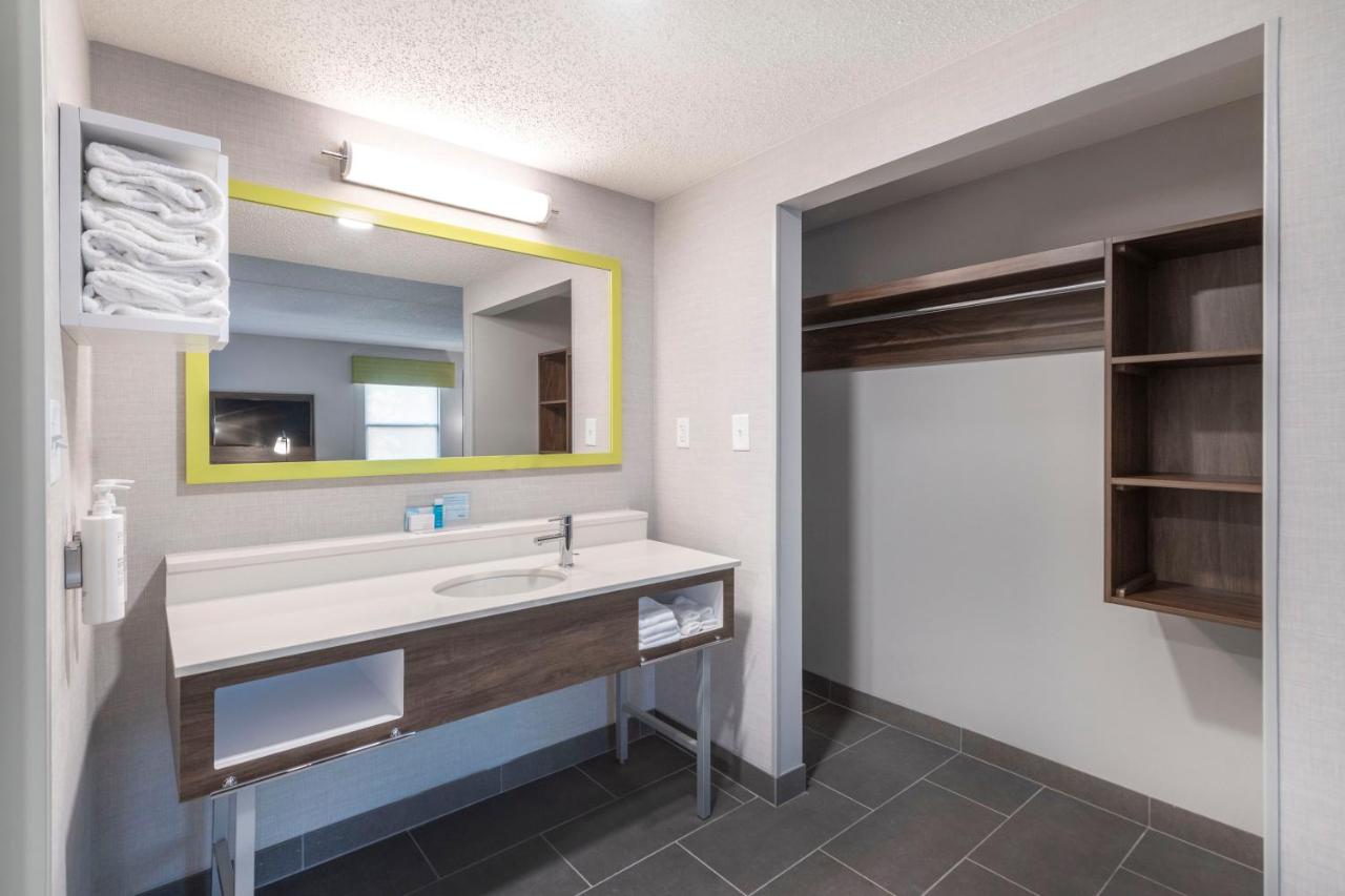 Queen Room with Two Queen Beds - Non-Smoking at Hampton Inn & Suites Burlington, NC