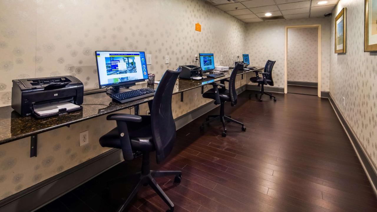 | Best Western Plus Atlanta Airport East