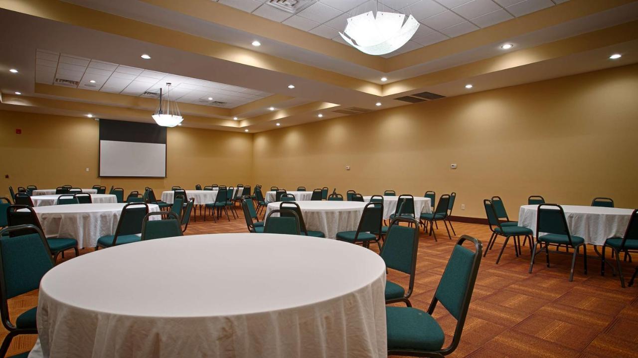 | Best Western Plus Atlanta Airport East