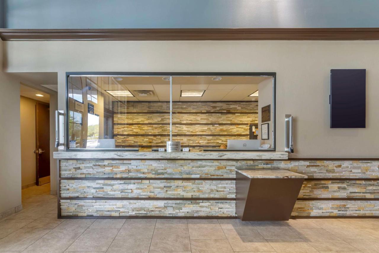 | Best Western Naples Plaza Hotel