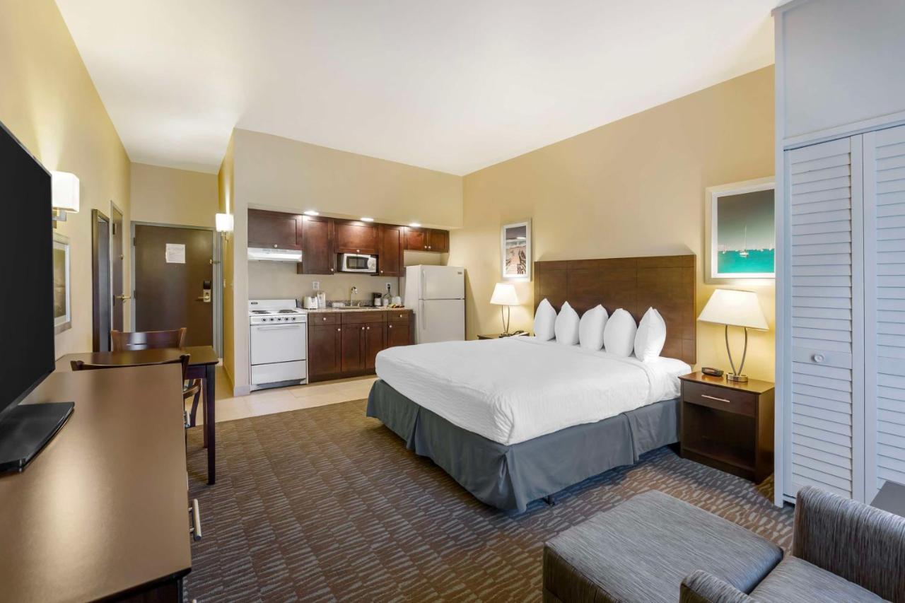 | Best Western Naples Plaza Hotel