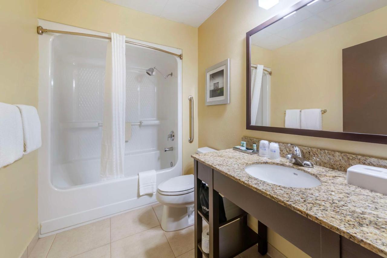 | Best Western Naples Plaza Hotel
