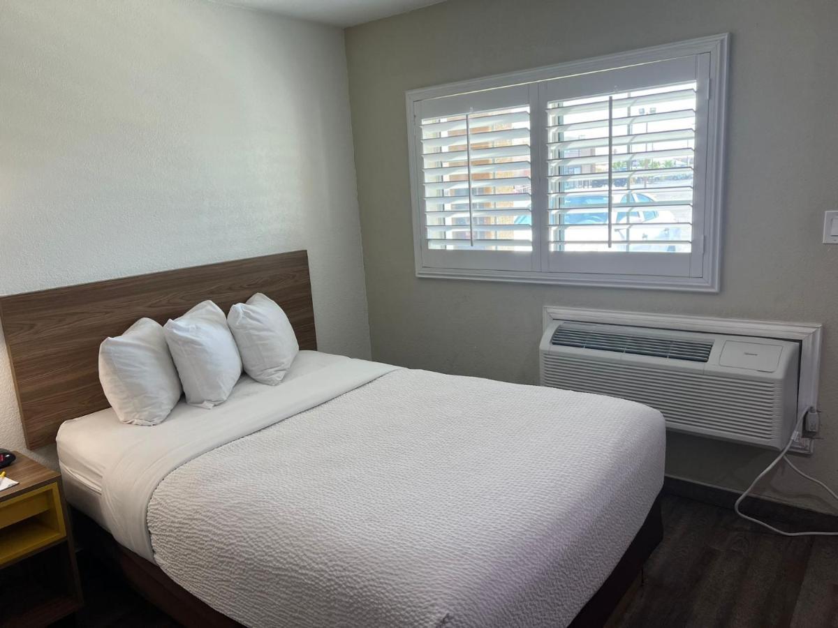 Double Room with Two Double Beds - Smoking at Days Inn by Wyndham El Centro