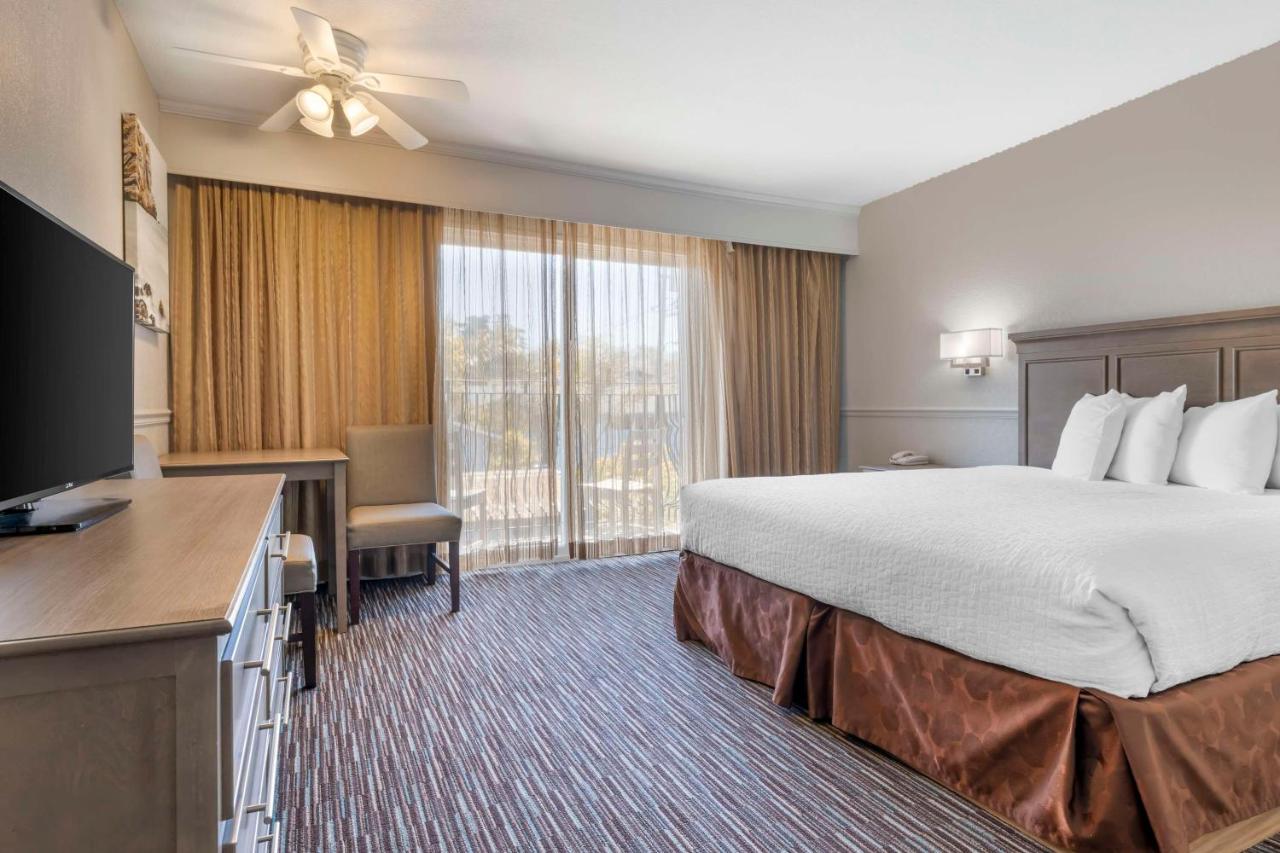 King Room with Ocean View - Non Smoking at Best Western San Marcos Inn