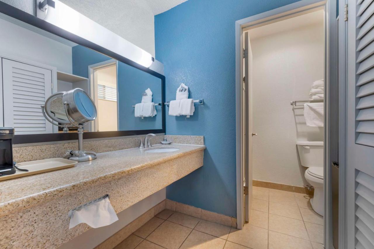 Deluxe Queen Room with Two Queen Beds - Non Smoking at Best Western San Marcos Inn