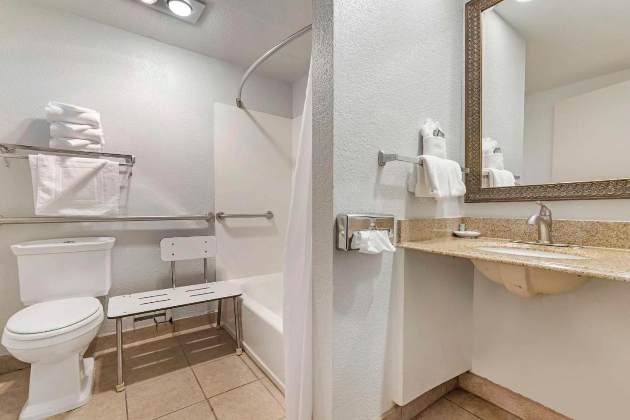 King Room - Disability Access - Non Smoking at Best Western San Marcos Inn