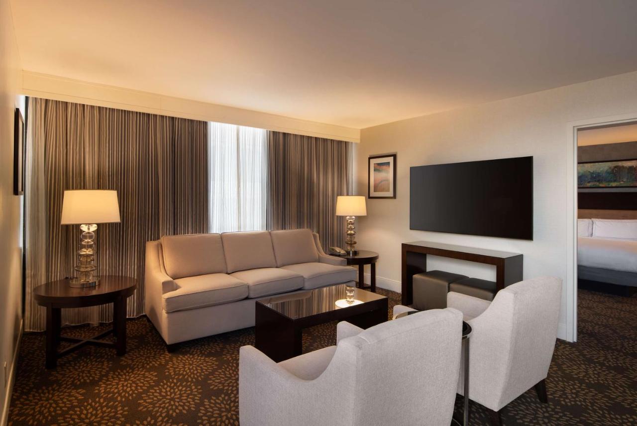 Presidential Suite at DoubleTree by Hilton Washington DC - Crystal City