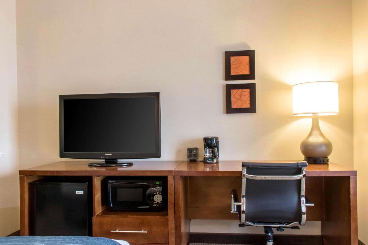 Queen Suite with Two Queen Beds - Non-Smoking at Comfort Suites Scranton near Montage Mountain