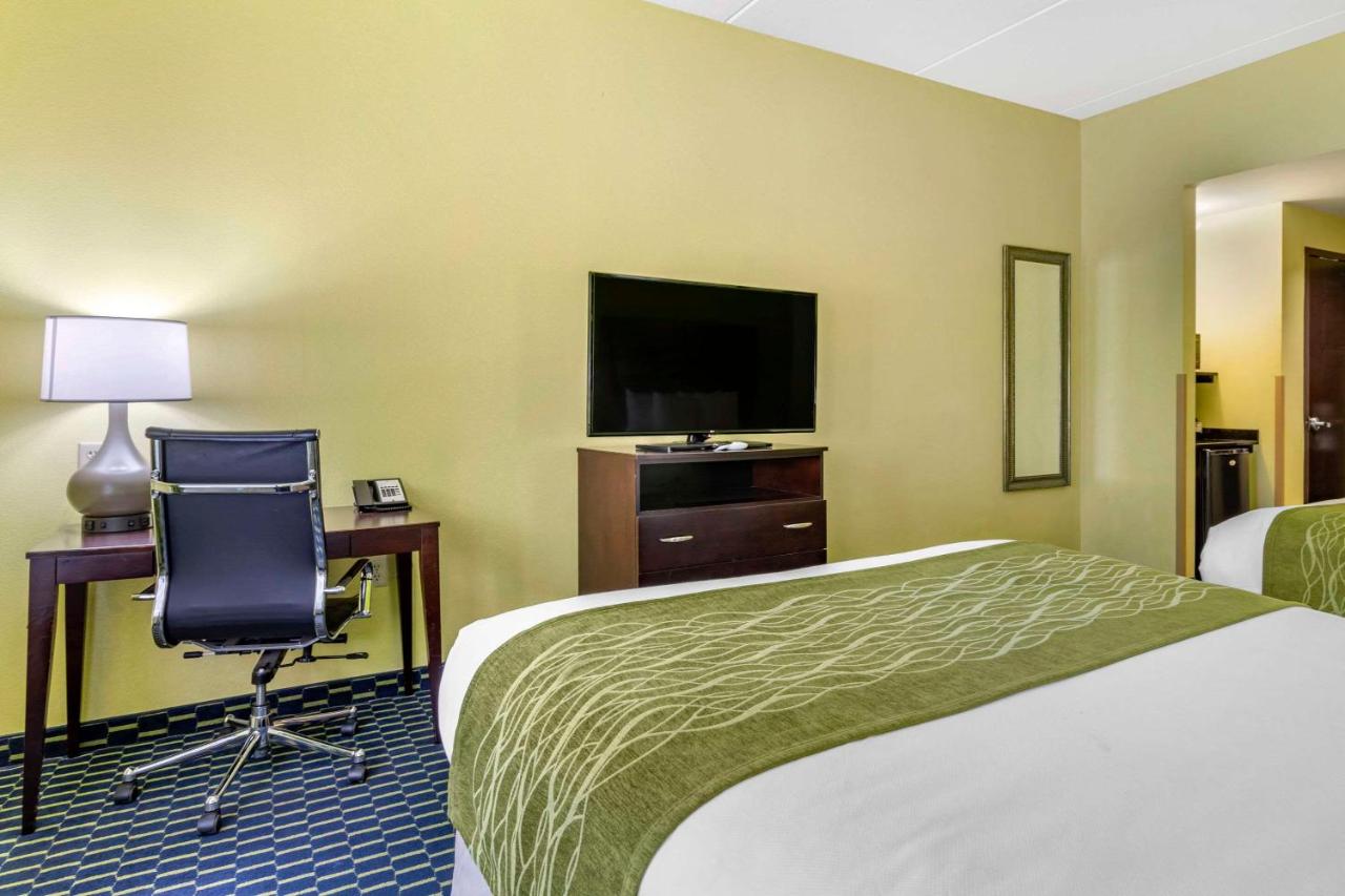 Queen Room with Two Queen Beds - Non-Smoking at Comfort Inn Athens