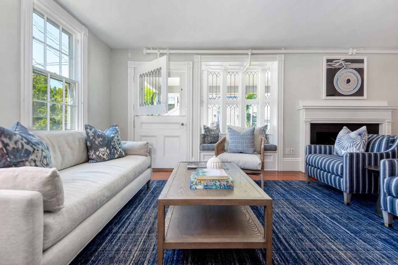 | Martin House Inn