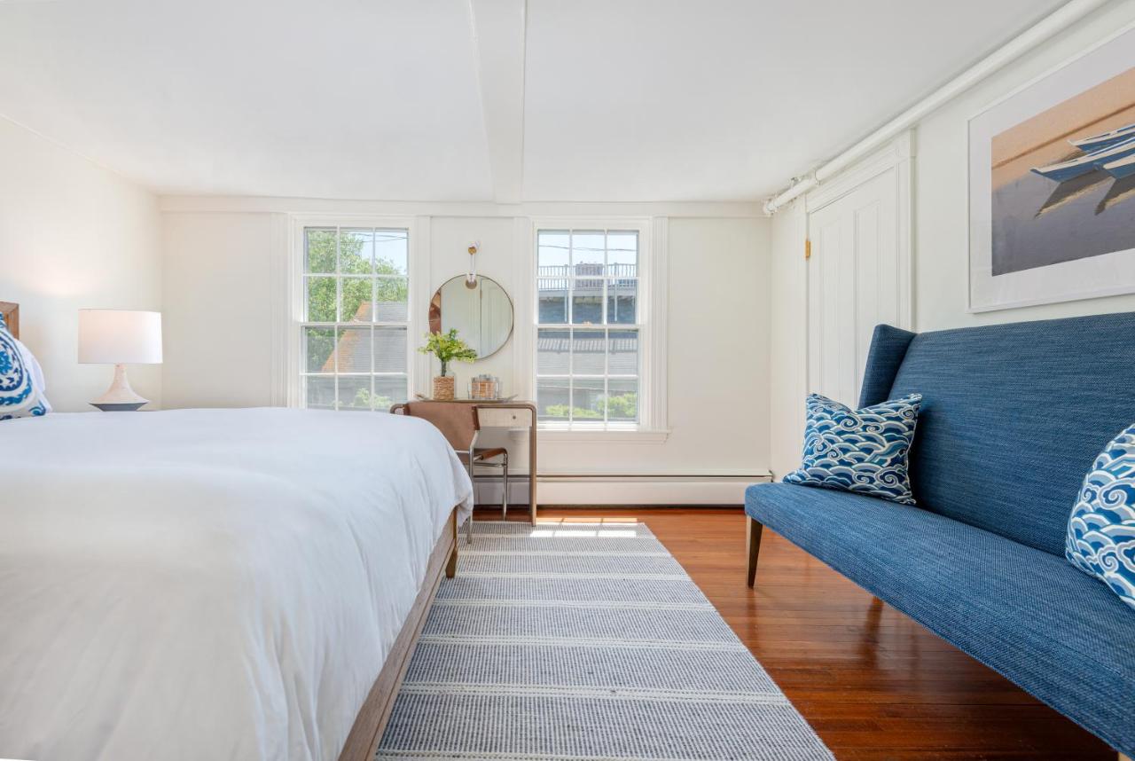 | Martin House Inn