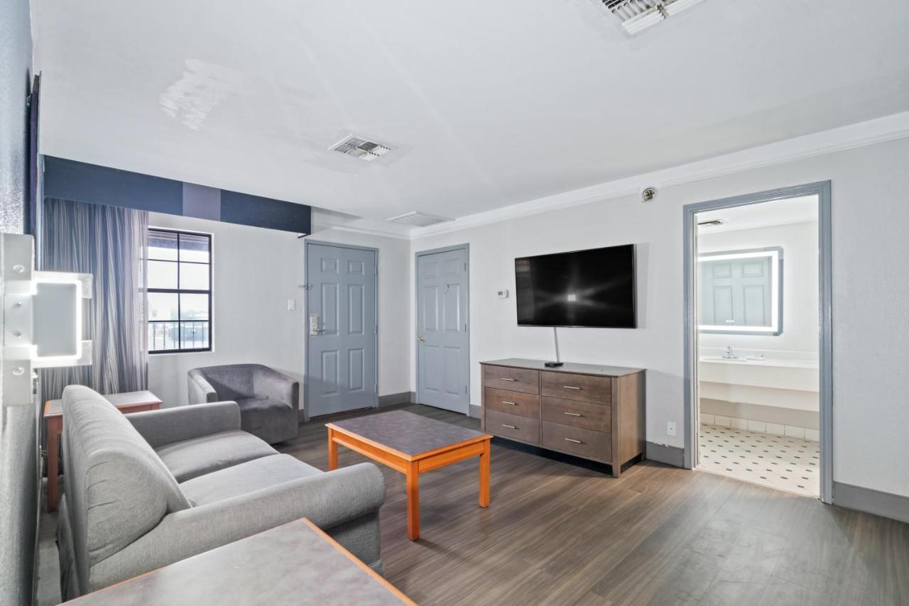Deluxe King Suite - Non-Smoking at La Quinta Inn by Wyndham Corpus Christi North