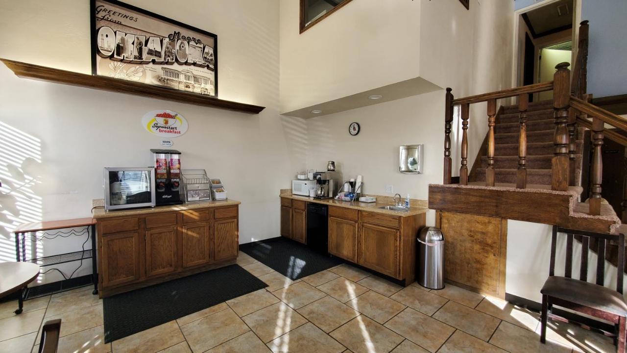 | Super 8 by Wyndham City of Moore