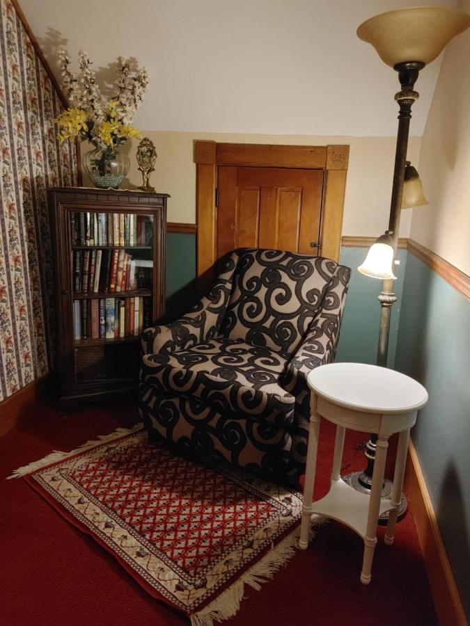 | Inn at Ellis River