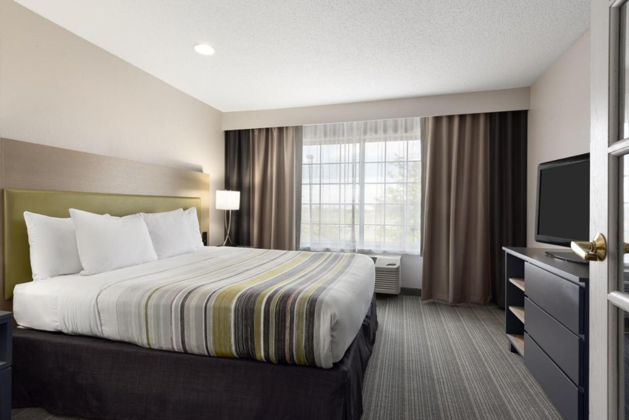 King Suite with Sofa Bed - Non-Smoking at Country Inn & Suites by Radisson Romeoville I-55
