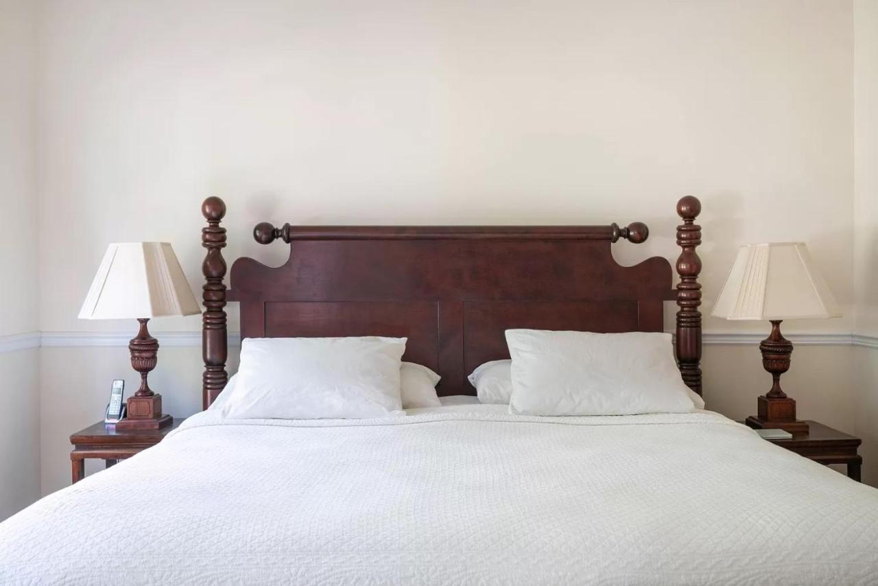 | Villa Emery