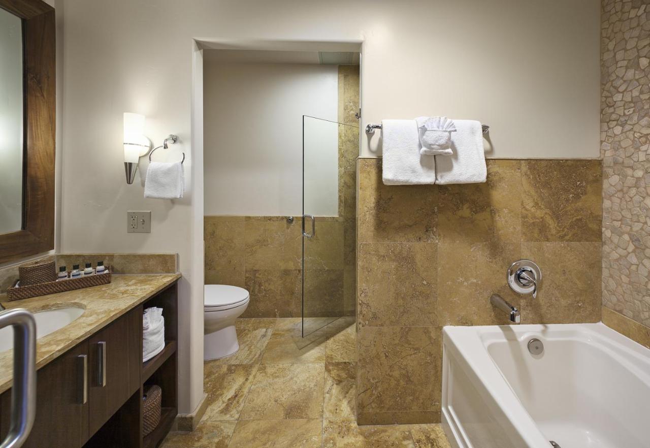 Deluxe King Room at El Colibri Hotel & Spa