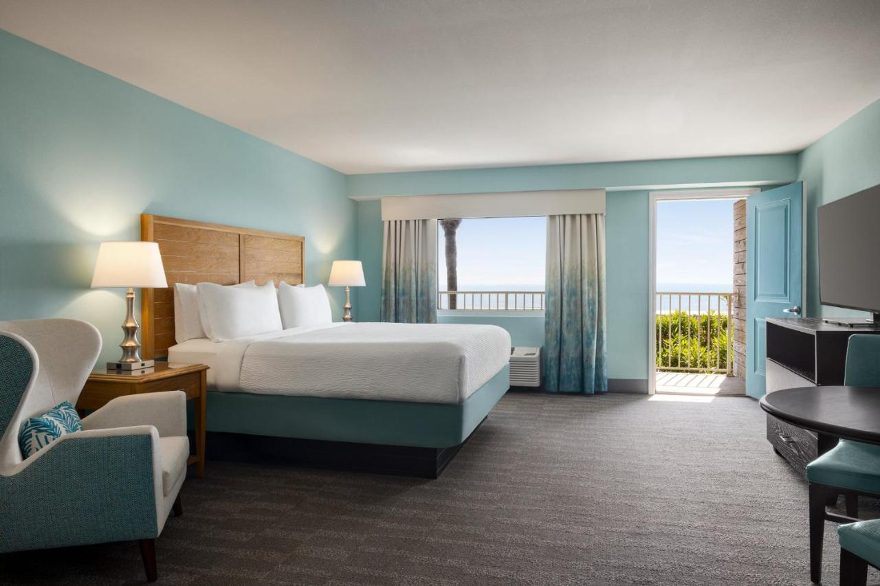 King Kids Suite- Oceanfront at Holiday Inn Resort Jekyll Island by IHG