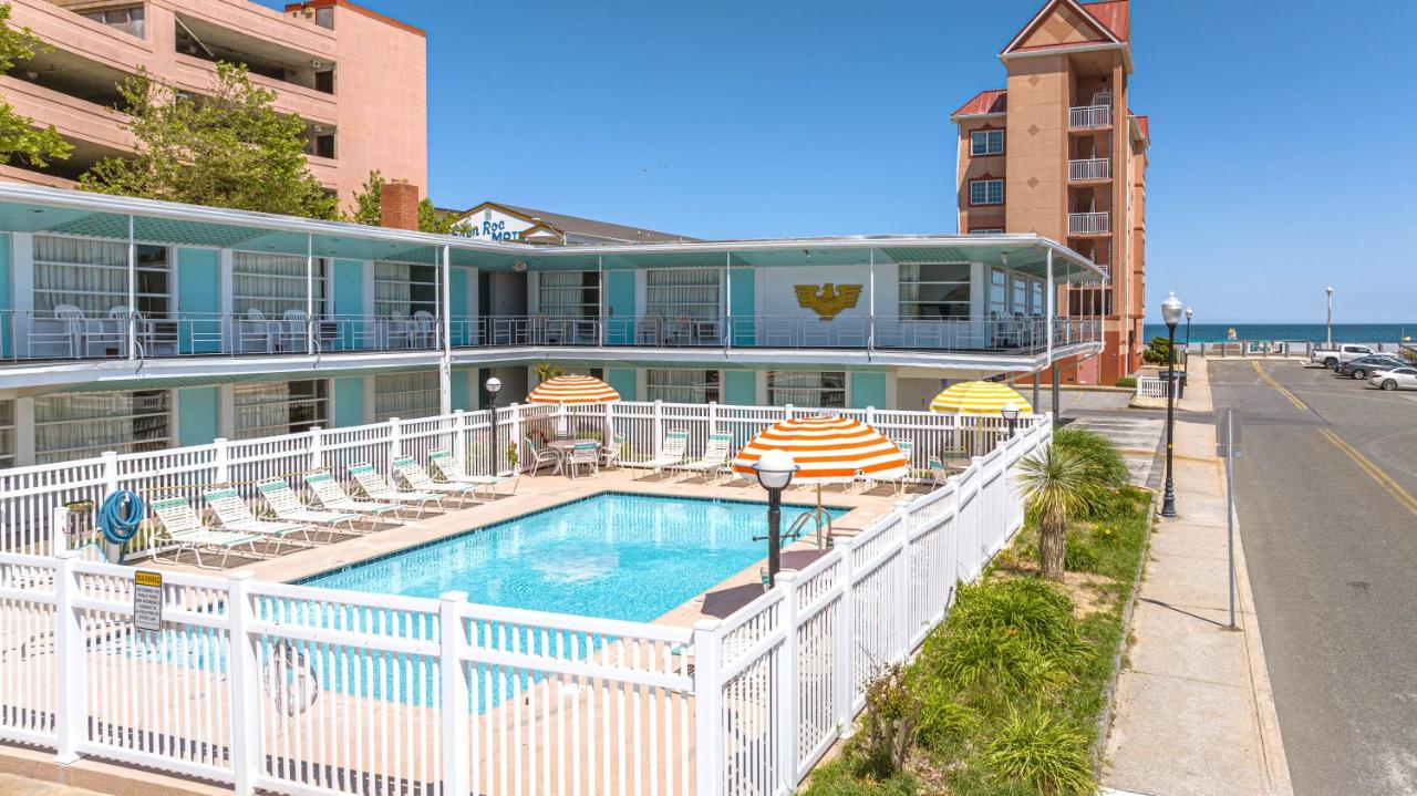 | Eden Roc Motel