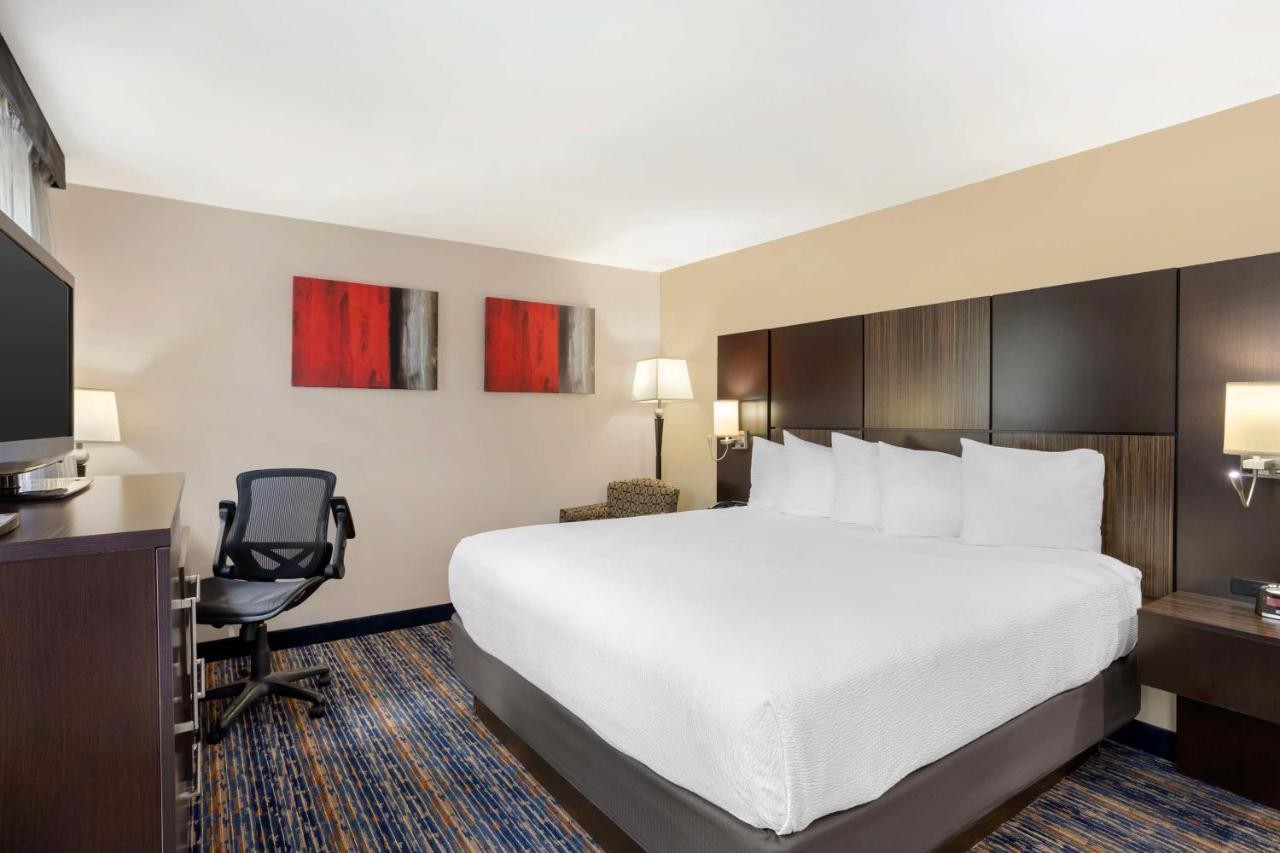 King Room - Non-Smoking at Best Western Plus Fairfield Hotel