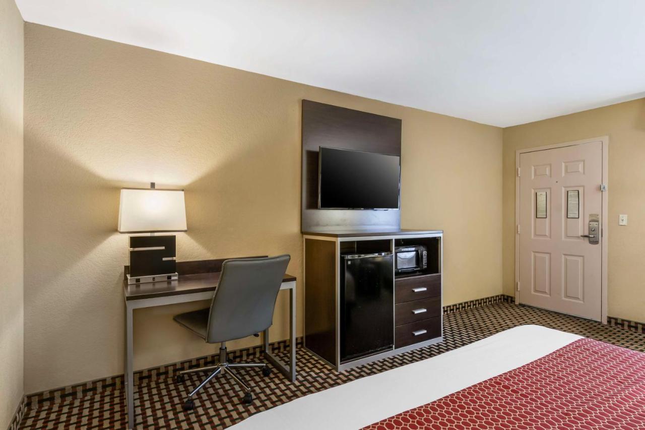 King Room - Disability Access/Non-Smoking at Best Western Bradford Inn