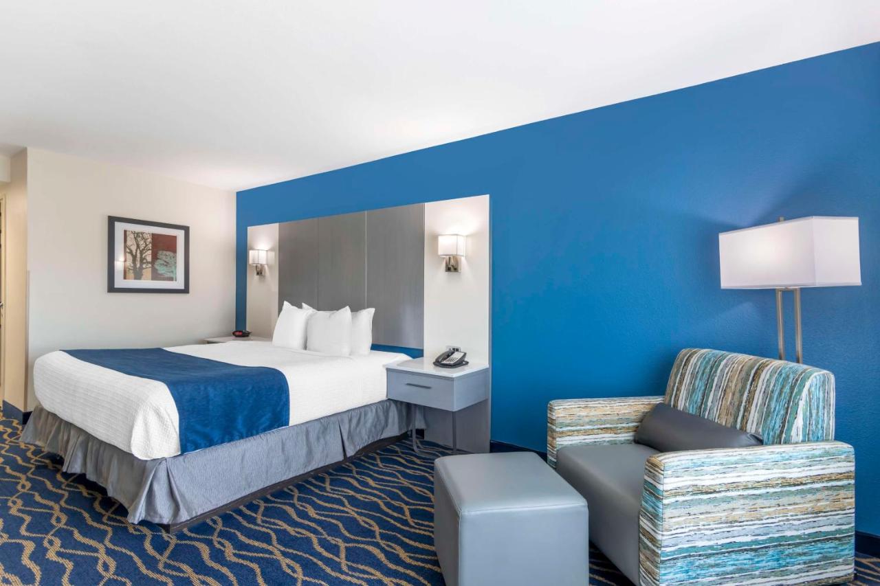 | Best Western Plus Lake Lanier/gainesville Hotel & Suites