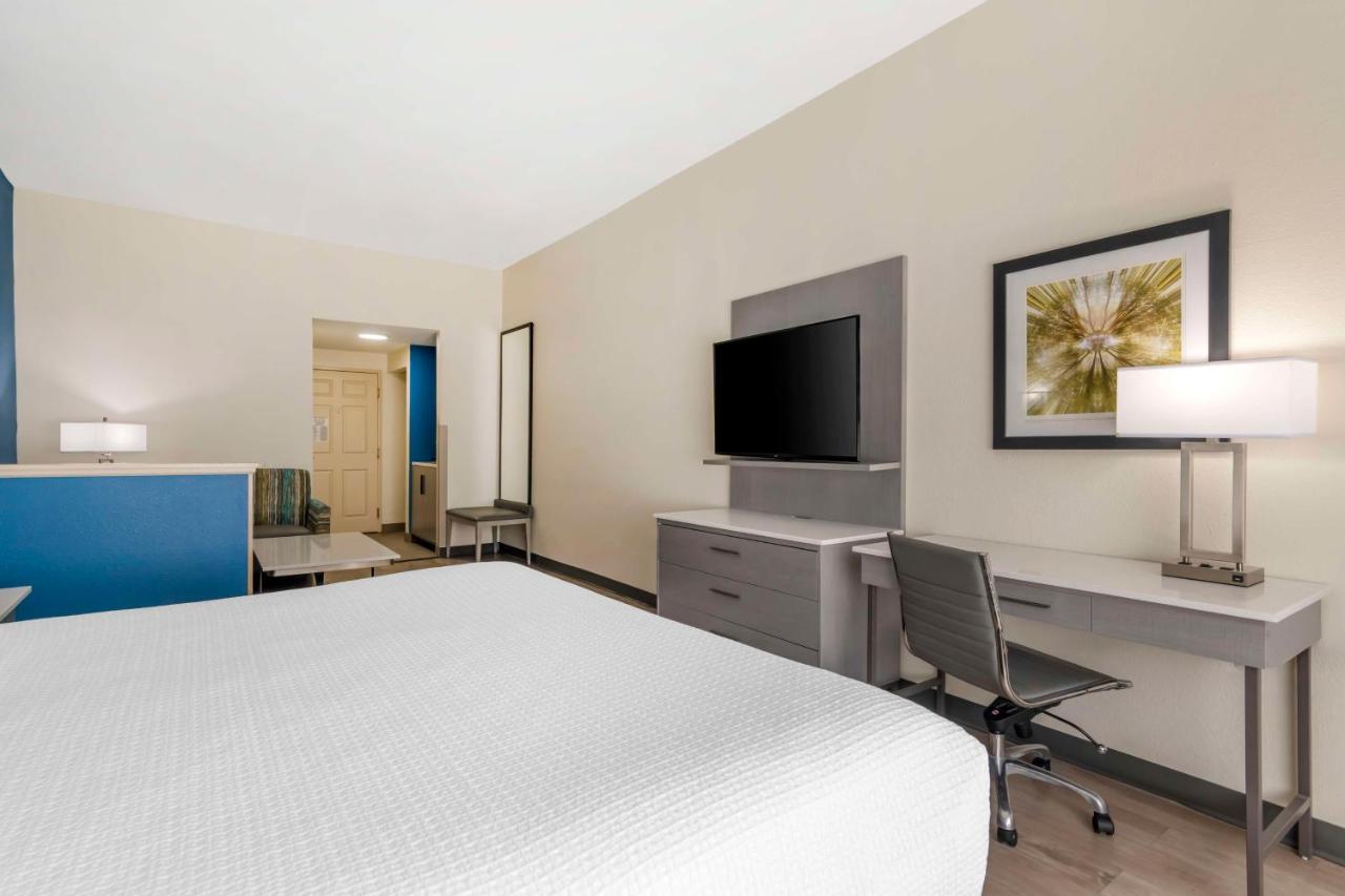 King Room - Non Smoking at Best Western Plus Lake Lanier/gainesville Hotel & Suites