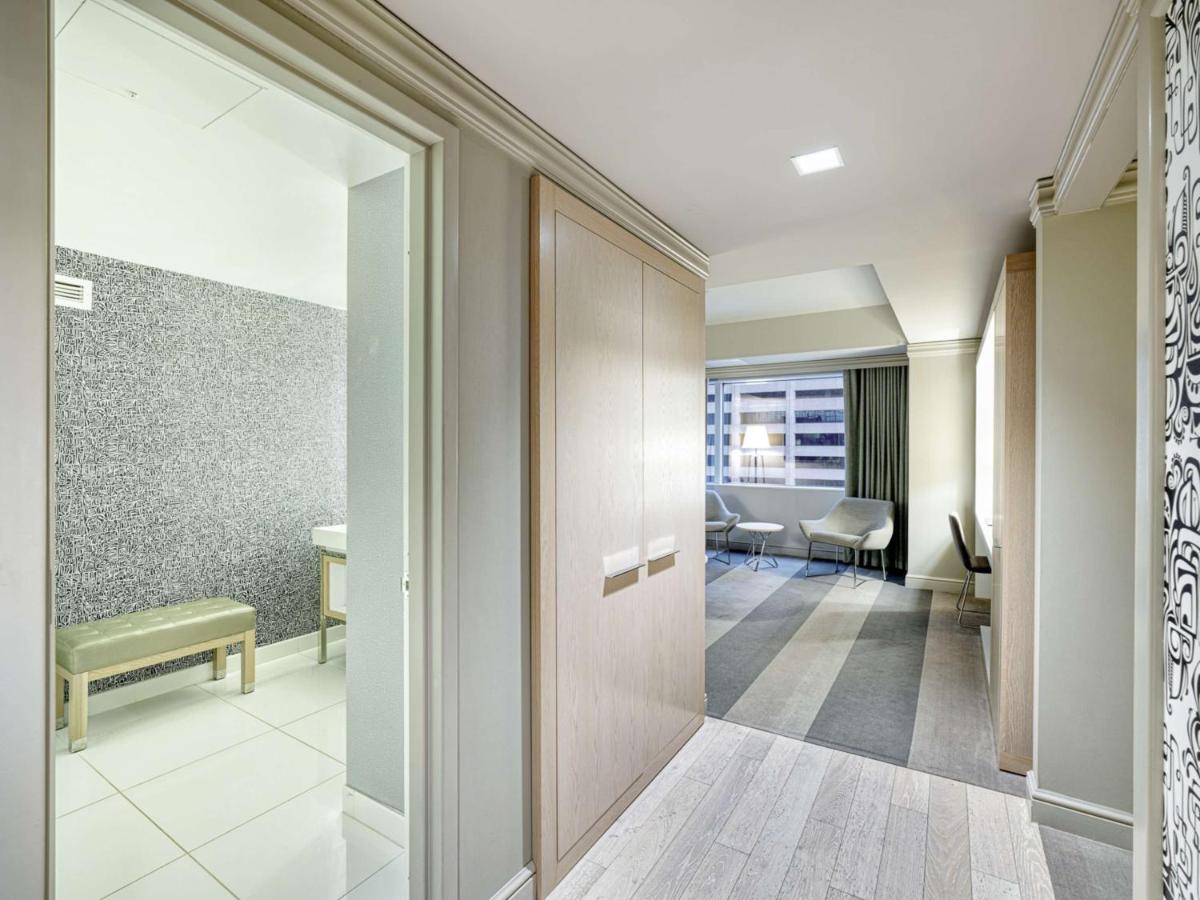 Business King Suite - Non-Smoking at The Royal Sonesta Minneapolis Downtown