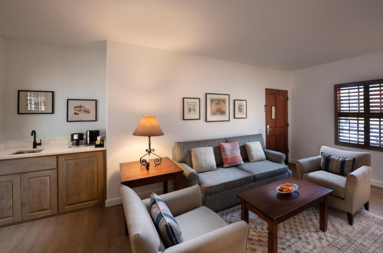 Deluxe King Suite at Piñon Court By La Fonda
