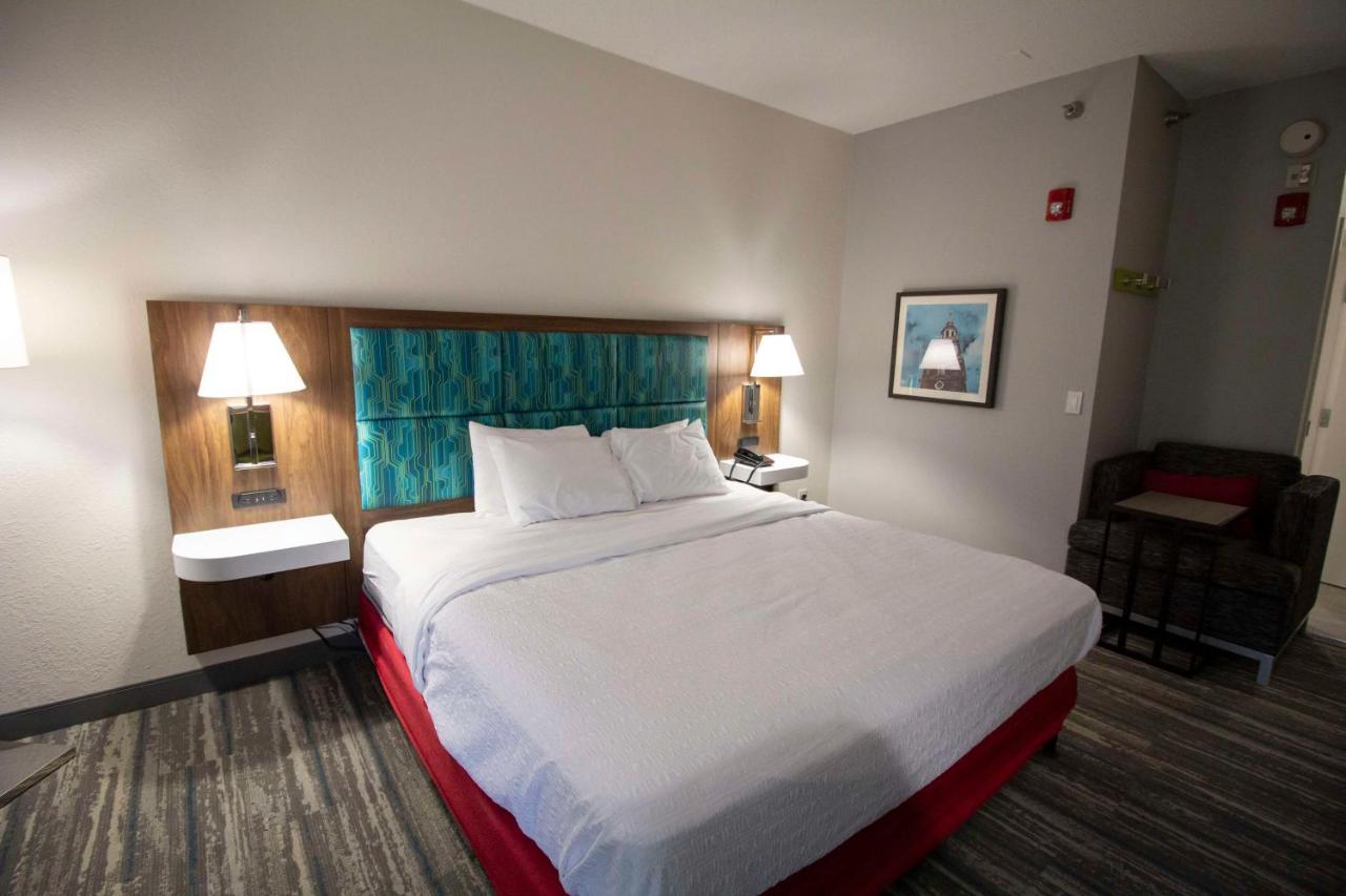 King Room - Non-Smoking at Hampton Inn Kent/Akron Area