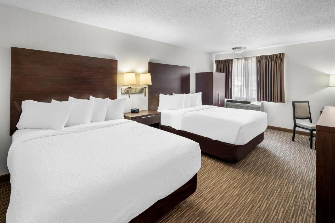 Queen Room with Two Queen Beds - Non-Smoking at EverSpring Inn & Suites