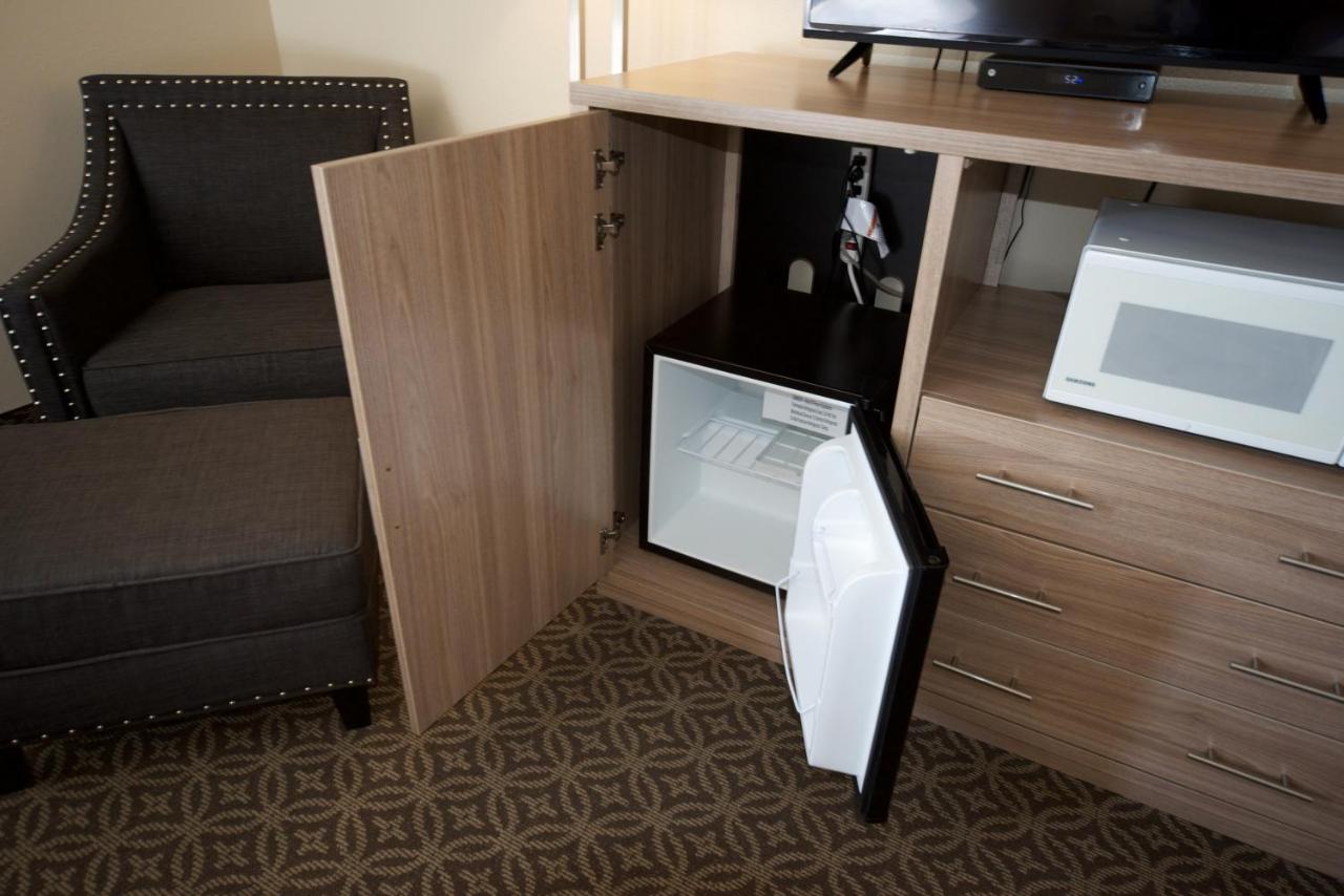 Superior King Room at The Great Falls Inn by Riversage