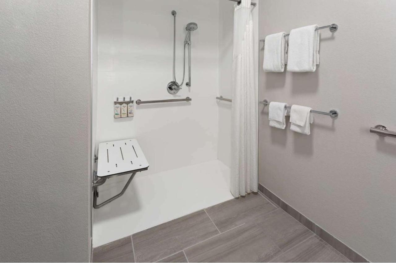 King Room - Disability Access Roll In Shower/ Non Smoking at Holiday Inn Express Hotel & Suites DuBois by IHG