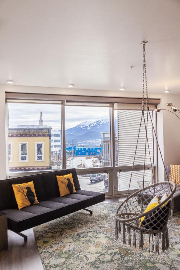 Executive One Bedroom Family Suite at The Silverbow Inn