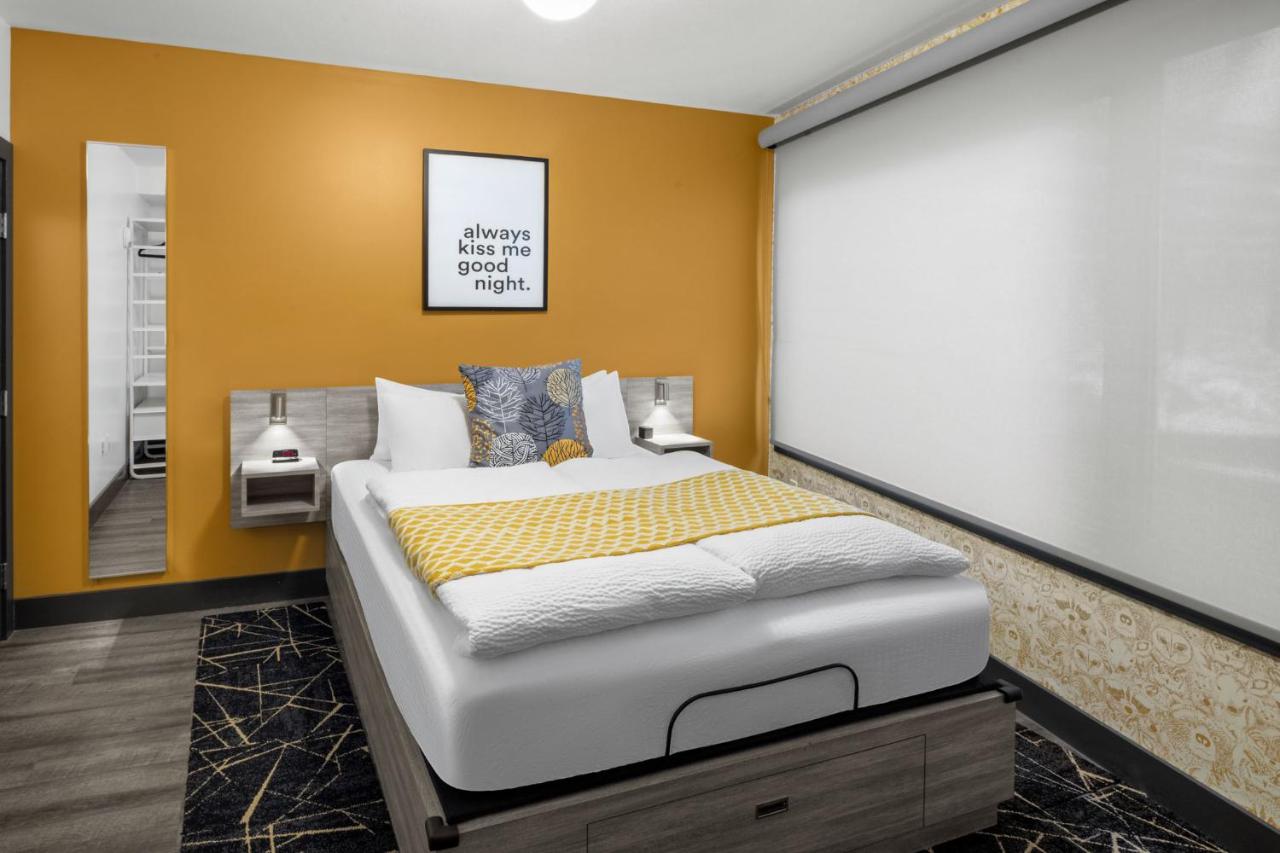 Superior Queen Room at The Silverbow Inn