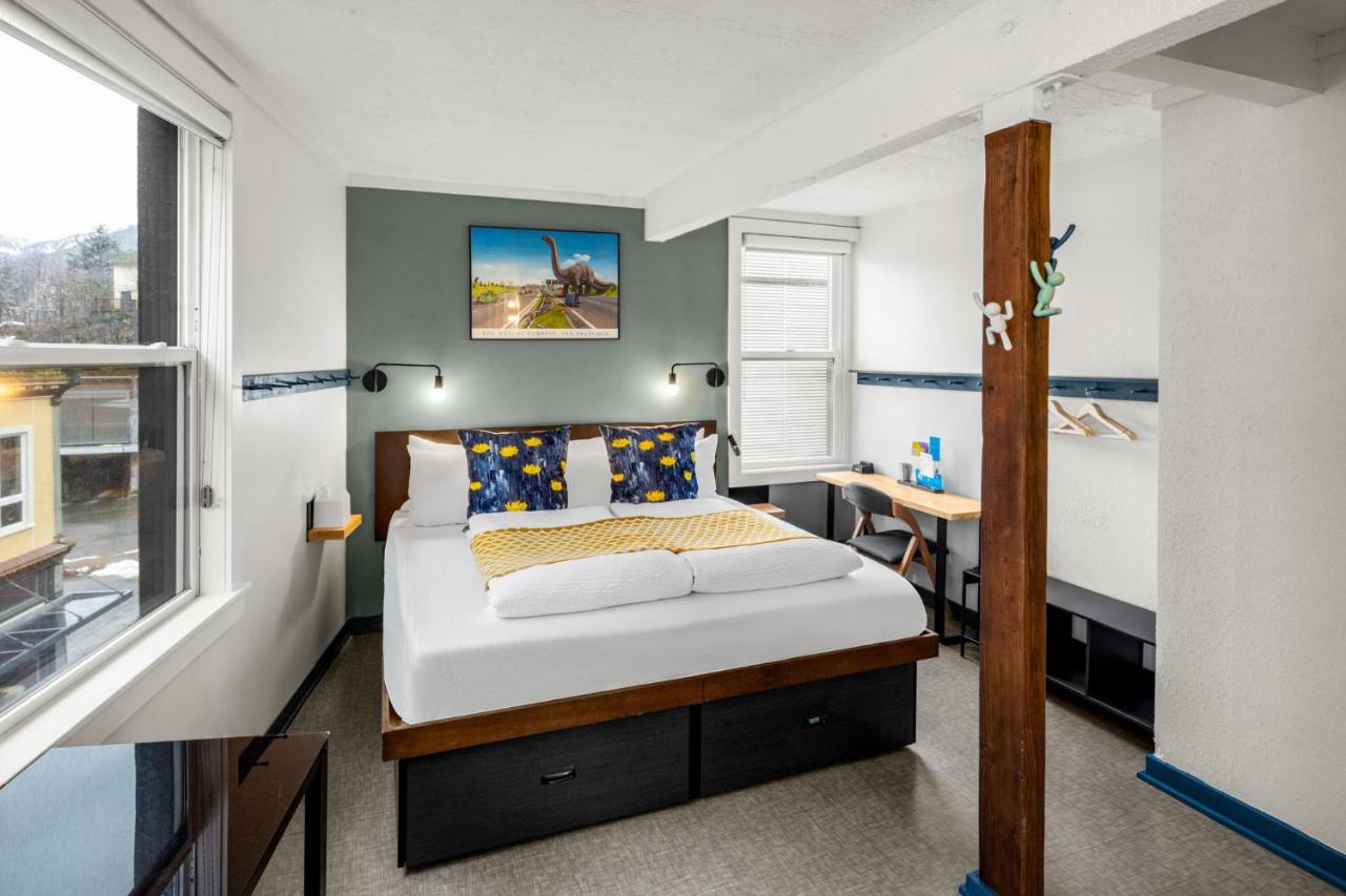 Family Room - King Suite at The Silverbow Inn
