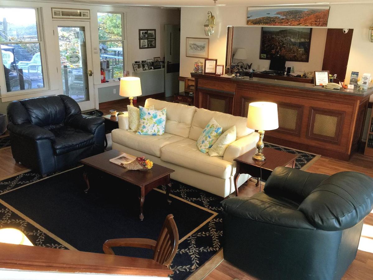 | Camden Riverhouse Hotel and Inn