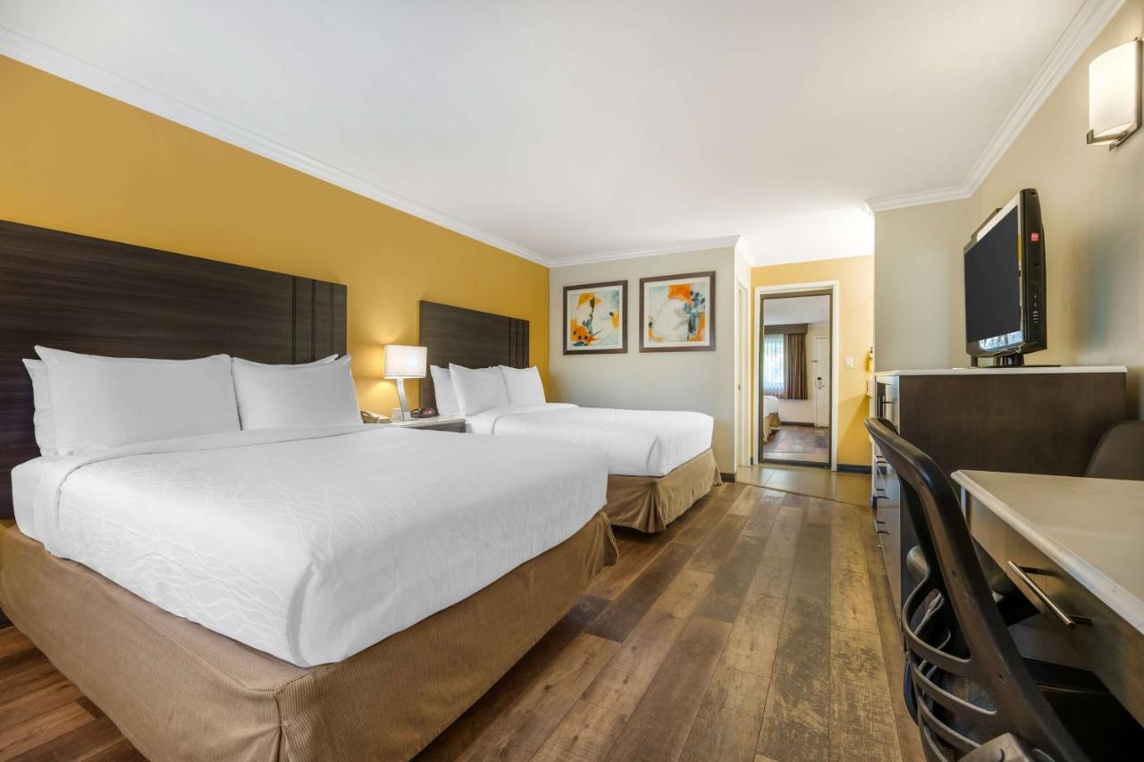 Queen Room with Two Queen Beds and Walk-in Shower - Disability Access at Best Western Plus Orange County Airport North