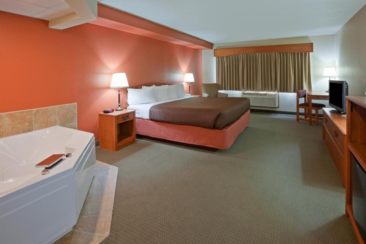 | AmericInn by Wyndham Wetmore Munising