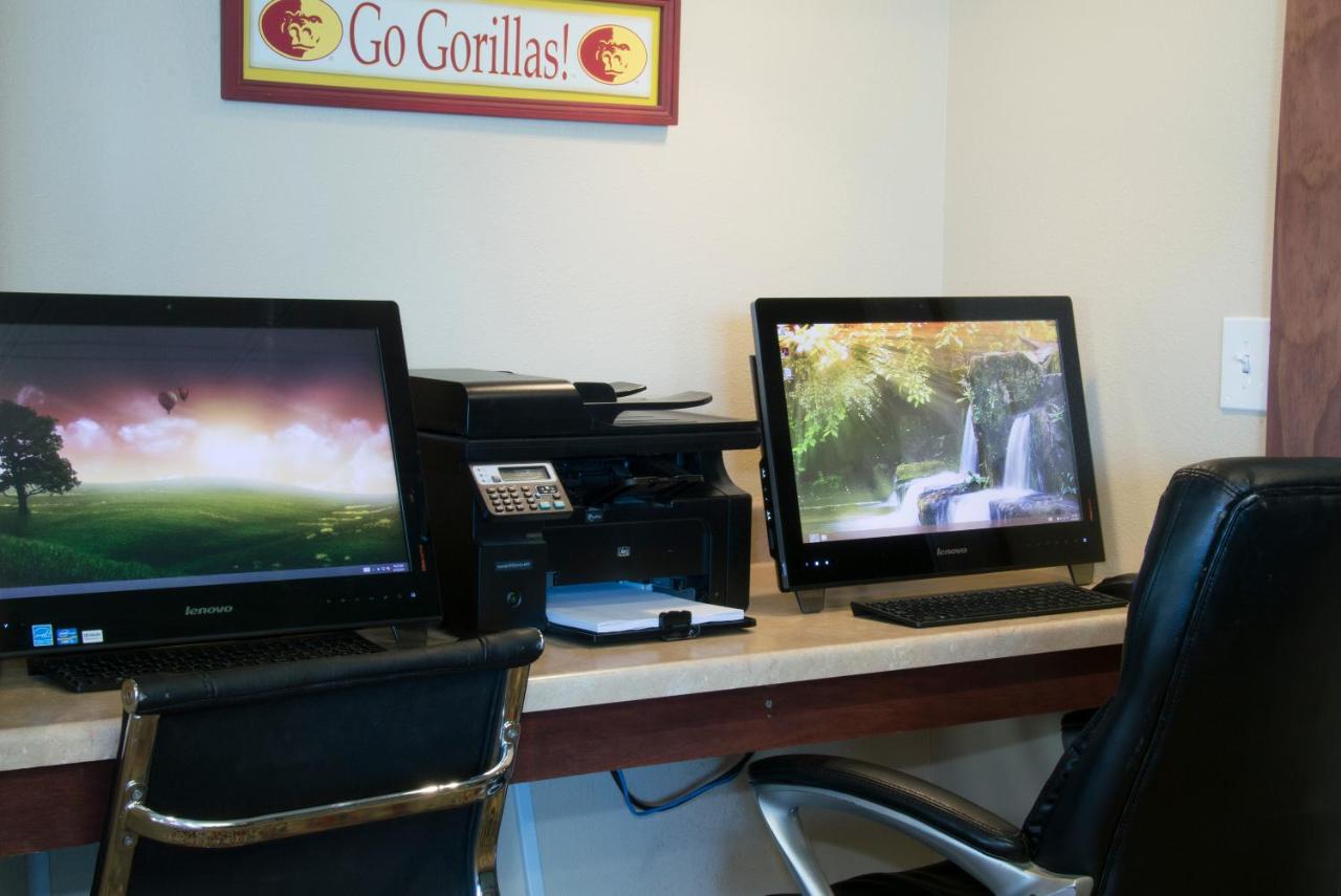 | Lamplighter Inn & Suites Pittsburg