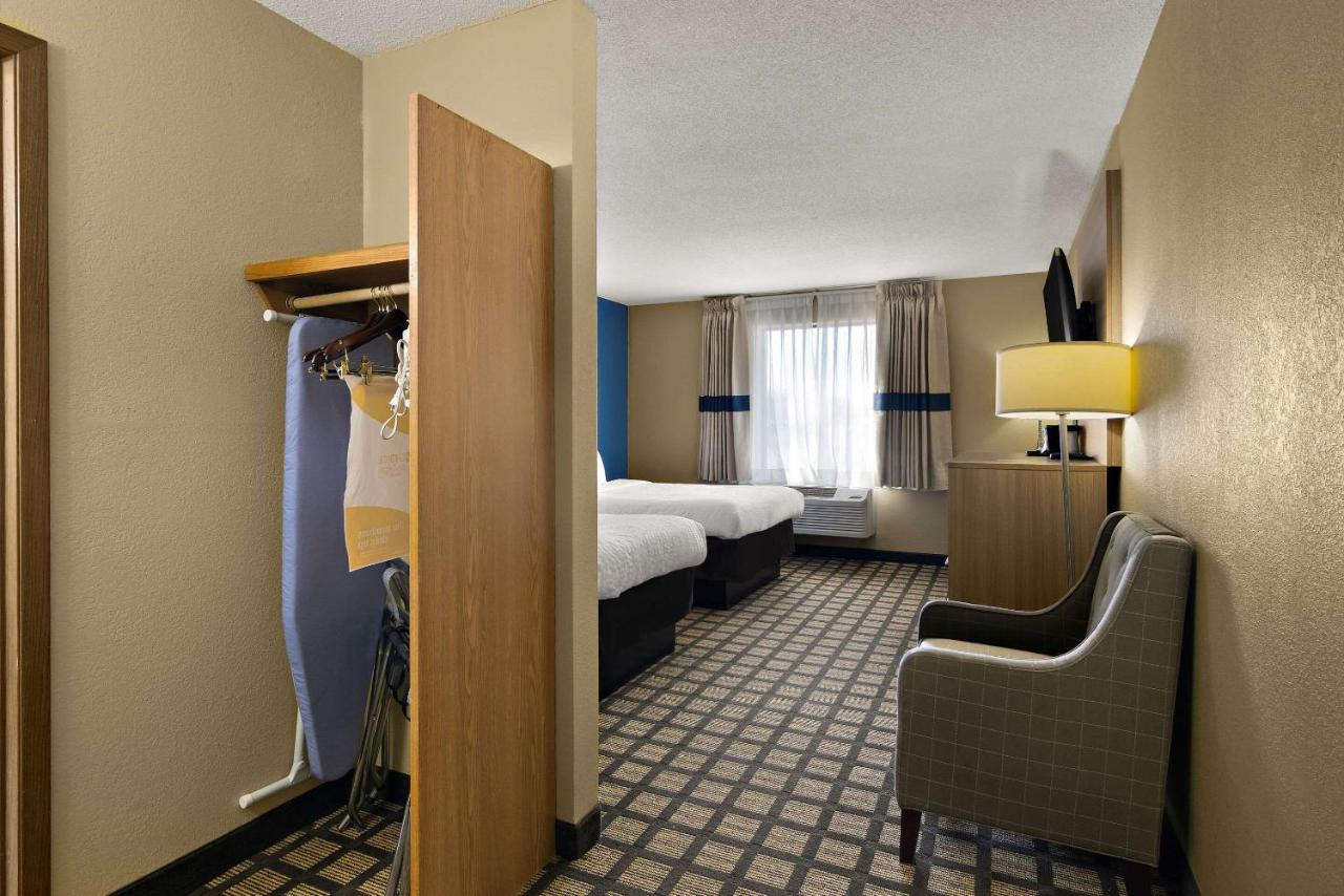  | Rodeway Inn Bloomington - Normal near I-55 and University