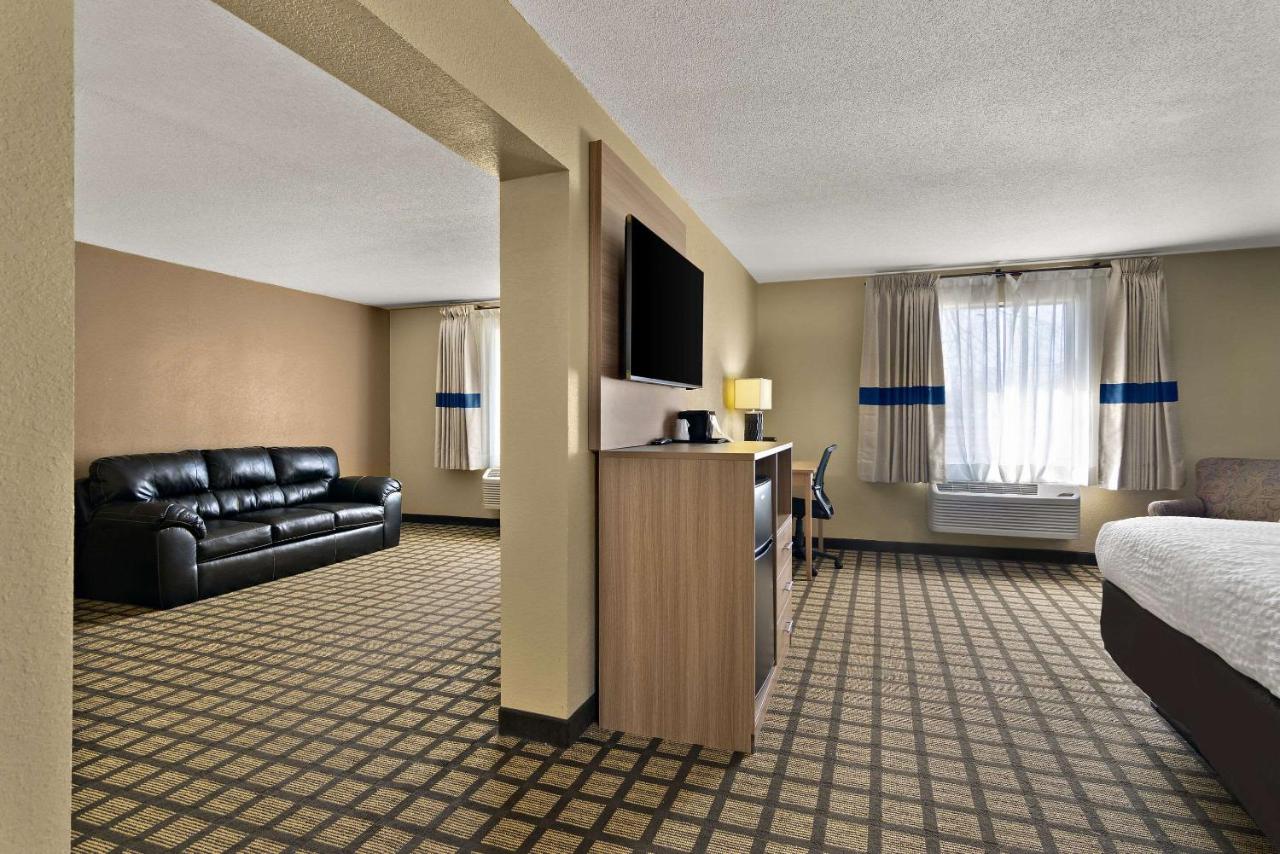  | Rodeway Inn Bloomington - Normal near I-55 and University