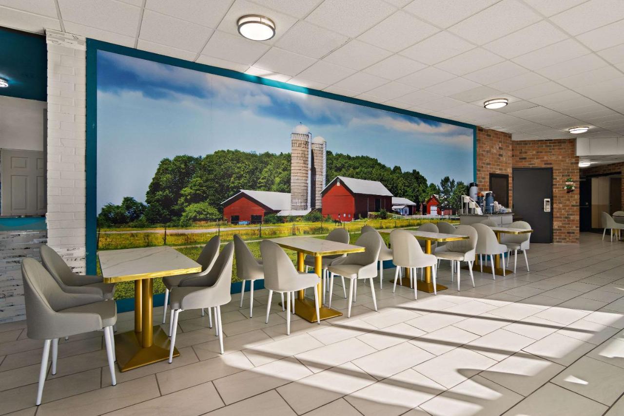  | Rodeway Inn Bloomington - Normal near I-55 and University