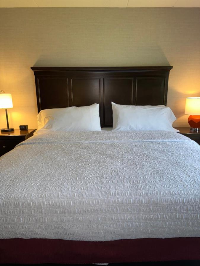 King Room - Non-Smoking at Hampton Inn by Hilton New Bedford/Fairhaven