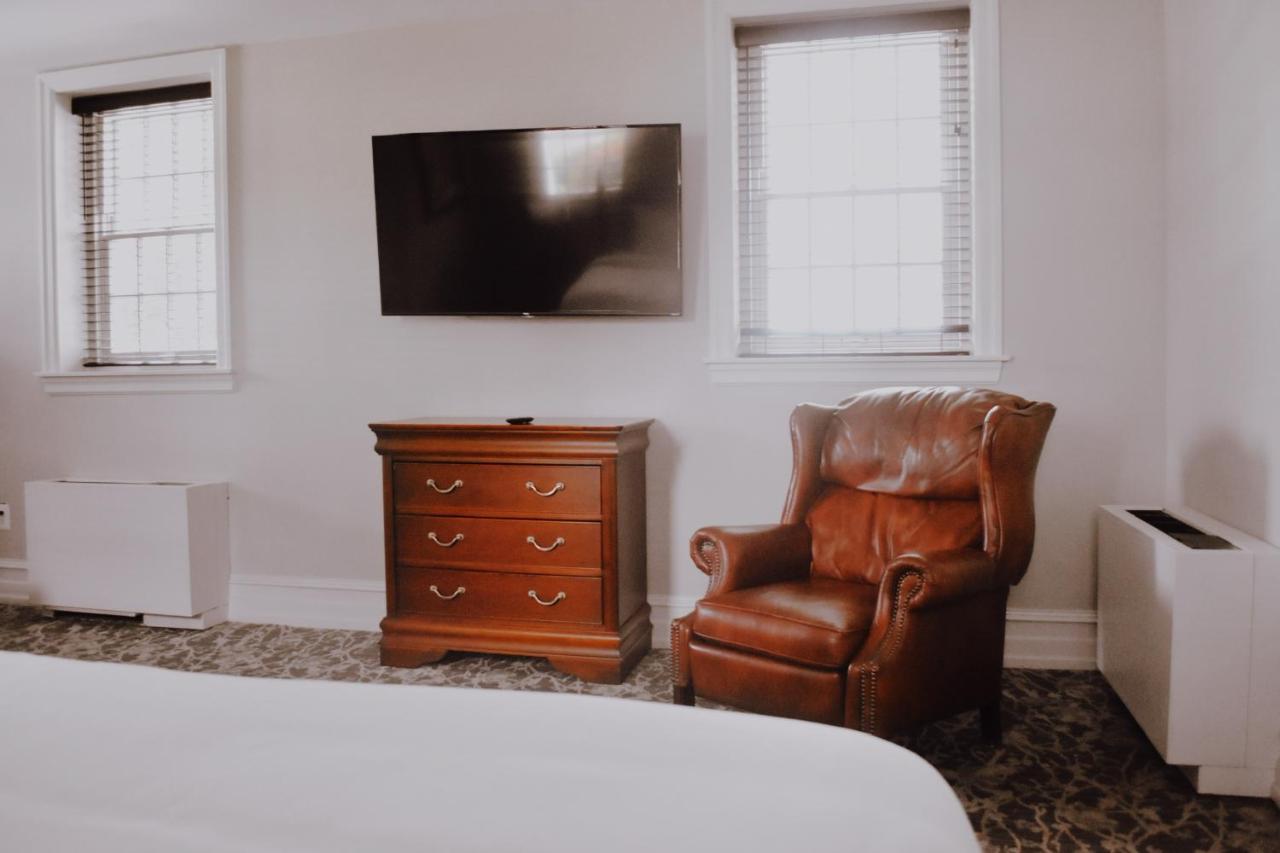 Normandy Farm Hotel and Conference Center