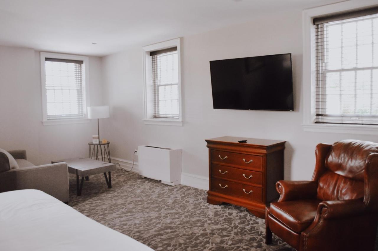 Normandy Farm Hotel and Conference Center