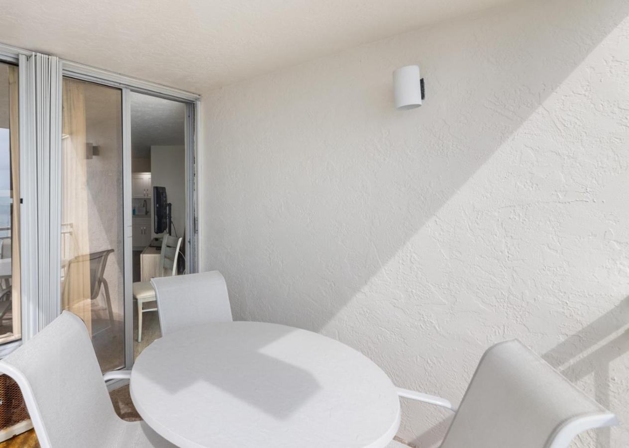 | Caloosa Cove Resort - With Full Kitchens